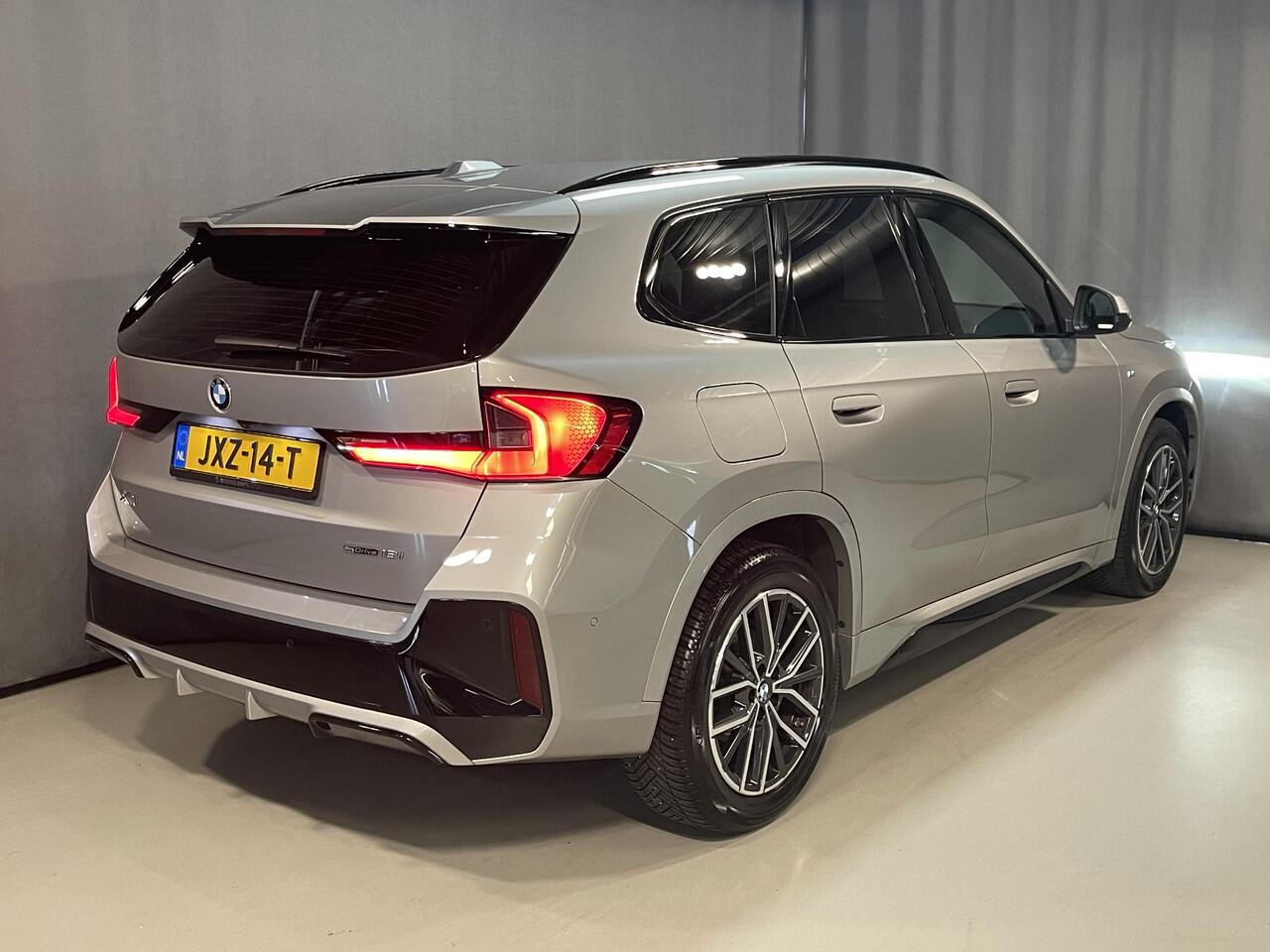 BMW X1 sDrive18i M Sport Shadow Line 18"/Sportstoelen/Keyless/Alarm/Adaptief LED/Stoelverwarming/Camera/Elektrisch klep