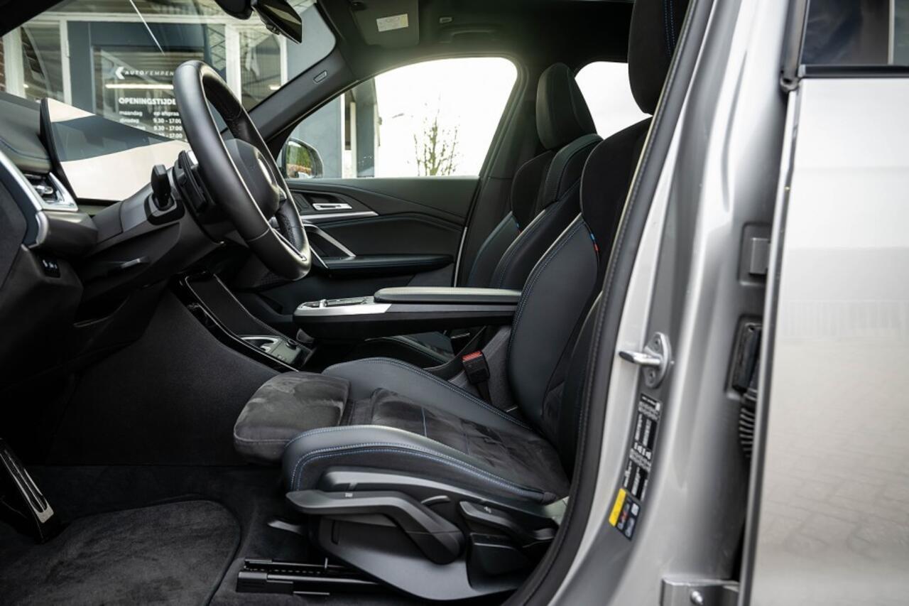 BMW X1 25e xDrive M Sport | Panorama | Shadow | ACC | 360° Camera | Head-Up | Adap. led | Stoelverwarming | 19' inch |