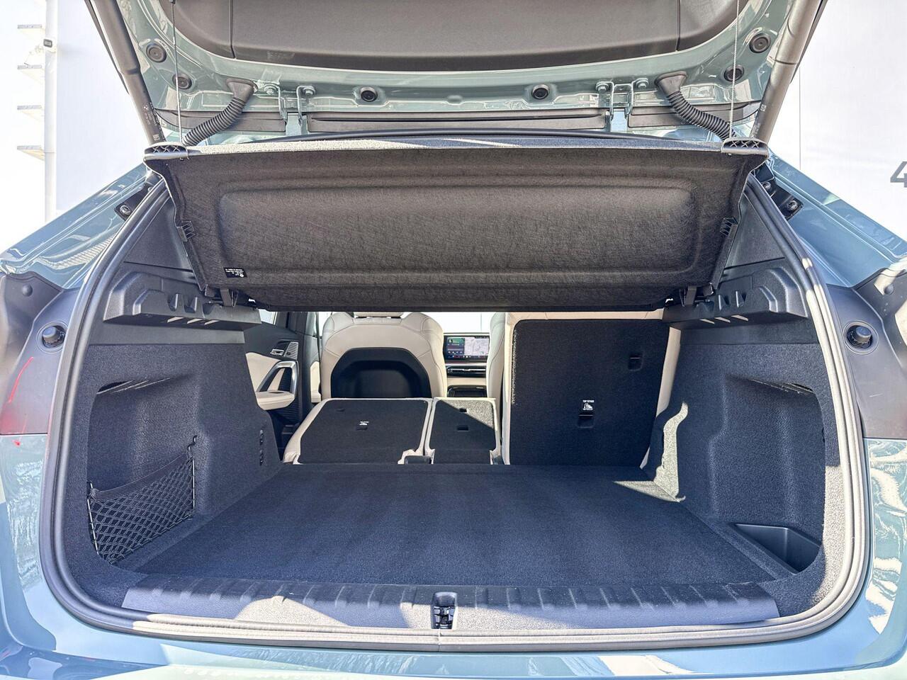 BMW X1 xDrive23i M-Sport Pro Harman Kardon / Head-Up / Parking Assist Plus / Driving Assist Plus / Stoelen Elektrisch / Massage / Stuurwielrandverwarming / Getinte Ramen / 20 Inch