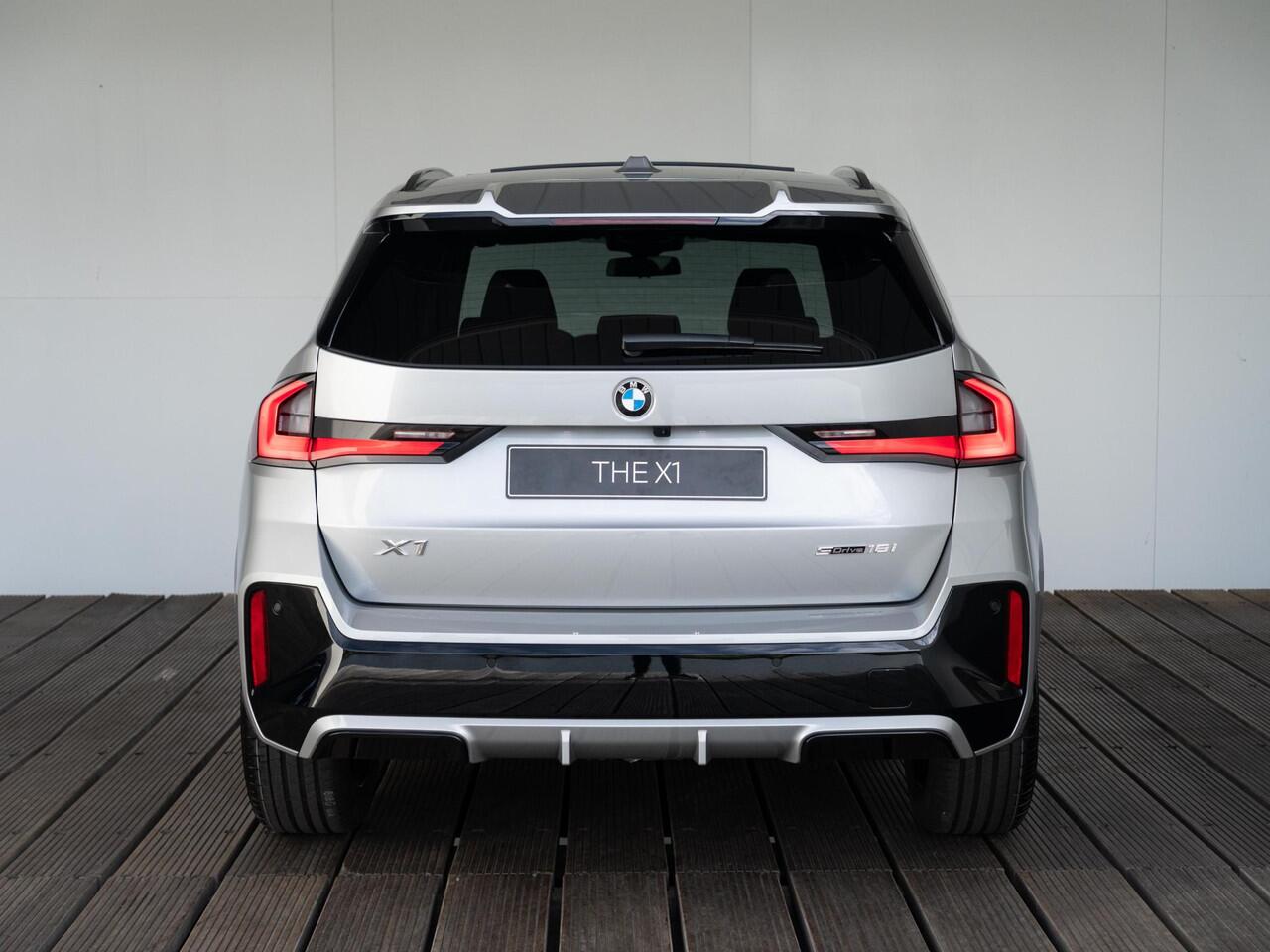 BMW X1 sDrive18i | M Sportpakket Pro | Premium Pack | Travel Pack | Showroom Selection