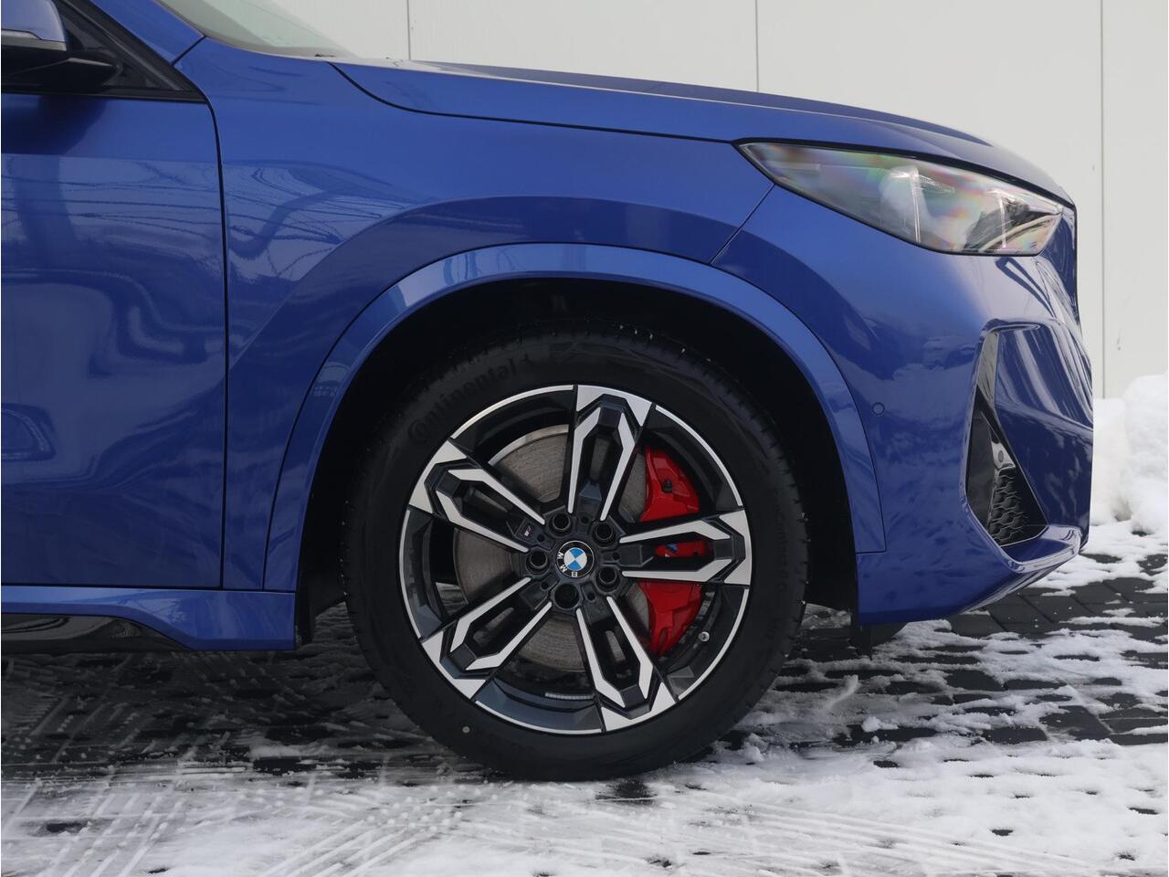 BMW X1 xDrive25e M Sportpakket Pro | Stuurwielrand verwarmd | Comfort Access | Trekhaak | Panoramadak | Stoelverwarming | Driving Assistant Plus | Head-Up | Ekris Selection