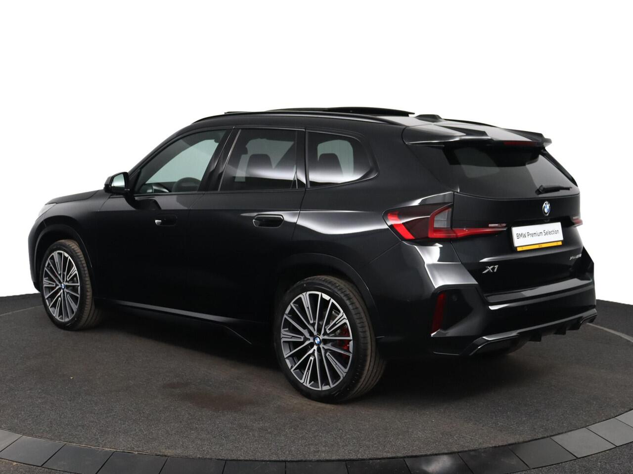 BMW X1 xDrive23i | M Sportpakket Pro | Innovation Pack | Comfort Pack | Travel Pack