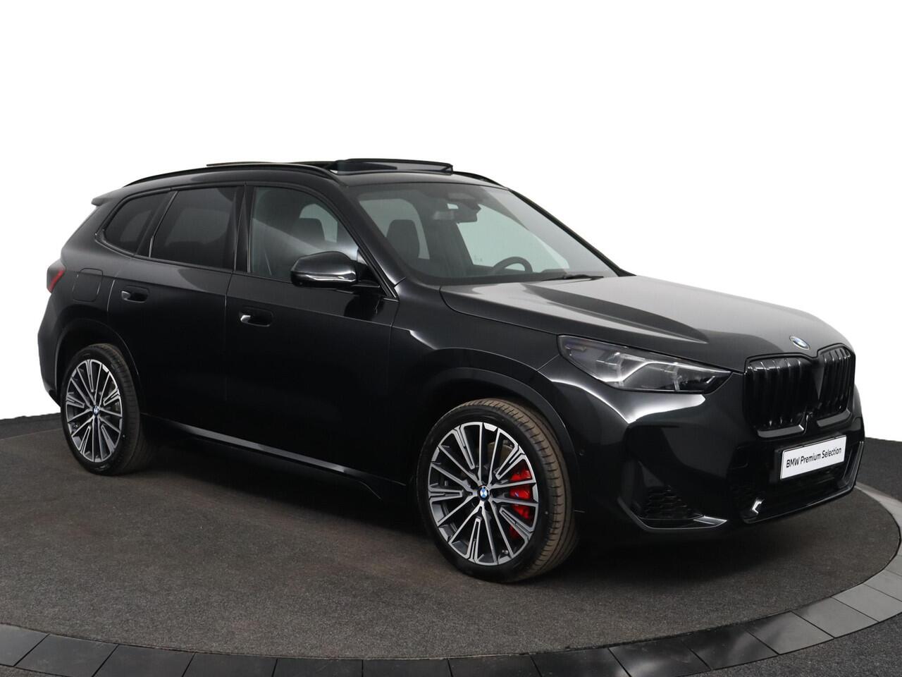 BMW X1 xDrive23i | M Sportpakket Pro | Innovation Pack | Comfort Pack | Travel Pack