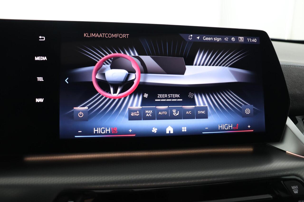 BMW X1 xDrive23i | M Sportpakket Pro | Innovation Pack | Comfort Pack | Travel Pack