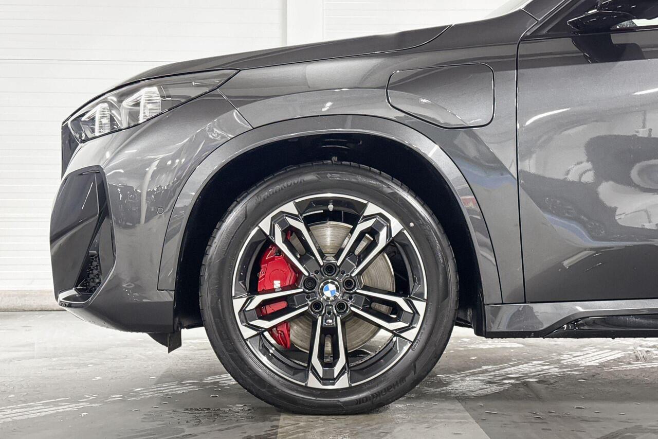 BMW X1 xDrive25e | M-Sport Pro | Innovation Pack | Comfort Pack | Driving Assistant Plus | Stoel Massage | Harman/Kardon | Comfort Access | Special Request Gun Metal II