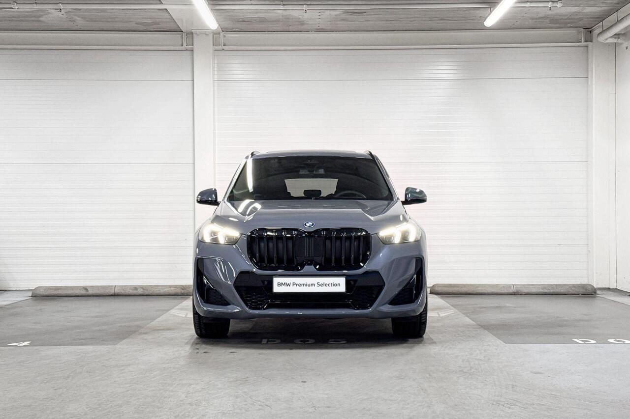 BMW X1 xDrive25e | M-Sport Pro | Travel Pack | Innovation Pack | Comfort Pack | Driving Assistant Plus | Harman/Kardon | Panoramadak | Comfort Access | Trekhaak