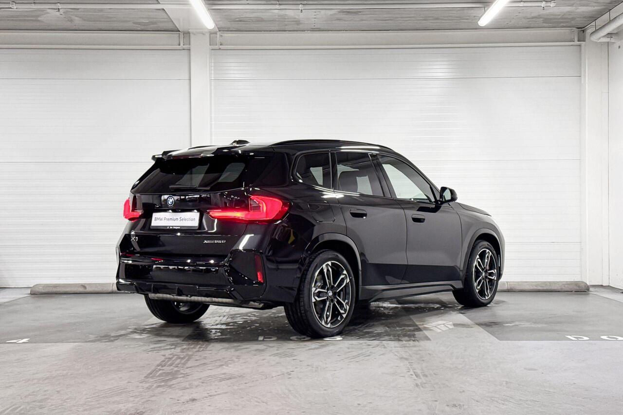 BMW X1 xDrive25e | M-Sport Pro | Travel Pack | Premium Pack | Driving Assistant | Harman/Kardon | Panoramadak | Comfort Access | Trekhaak