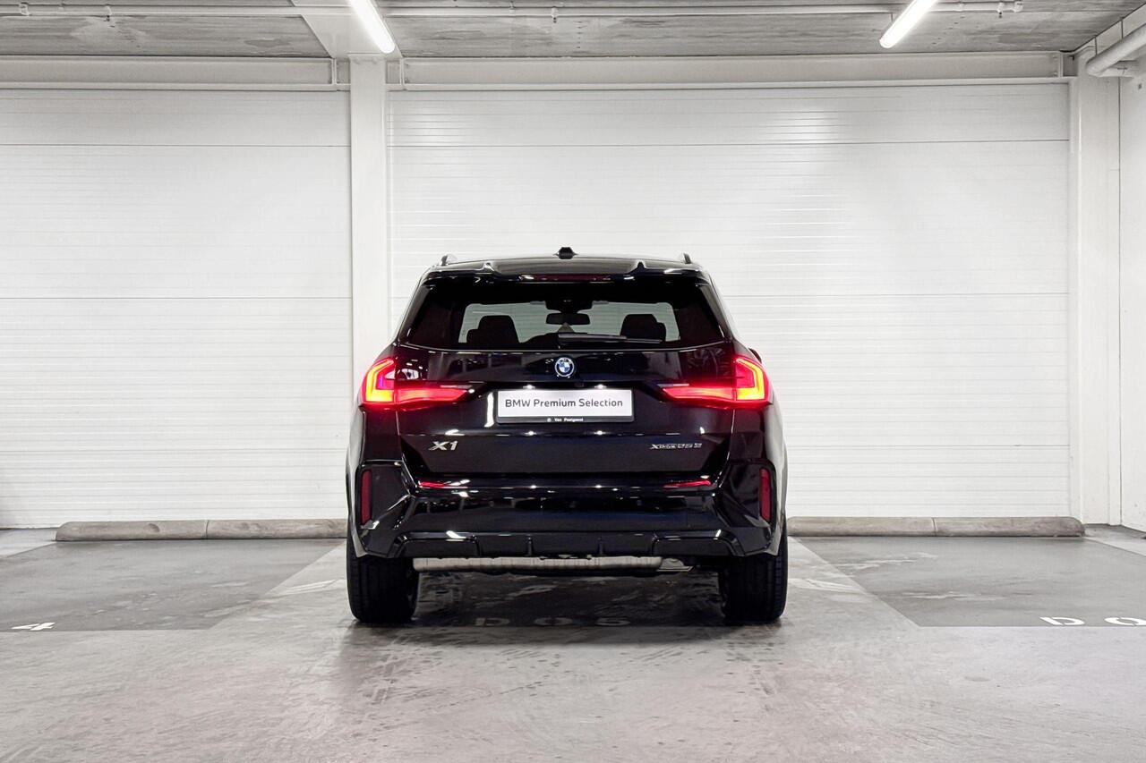 BMW X1 xDrive25e | M-Sport Pro | Travel Pack | Premium Pack | Driving Assistant | Harman/Kardon | Panoramadak | Comfort Access | Trekhaak