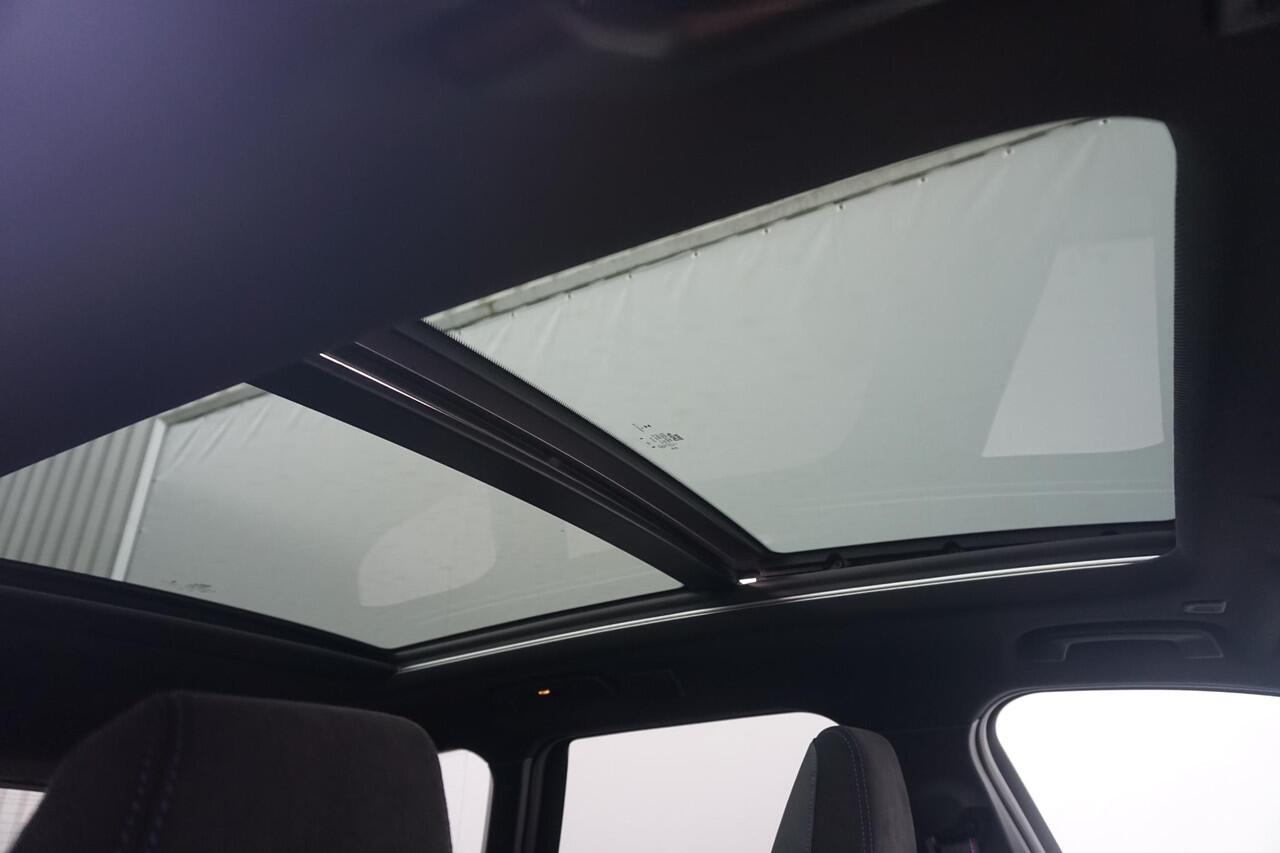 BMW X1 xDrive25e M Sportpakket Pro 19'' | Panoramadak | Trekhaak | Harman Kardon | Elektrisch verstelbare stoelen | Ekris Selection