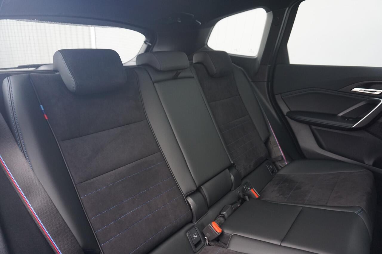 BMW X1 xDrive25e M Sportpakket Pro 19'' | Panoramadak | Trekhaak | Harman Kardon | Elektrisch verstelbare stoelen | Ekris Selection