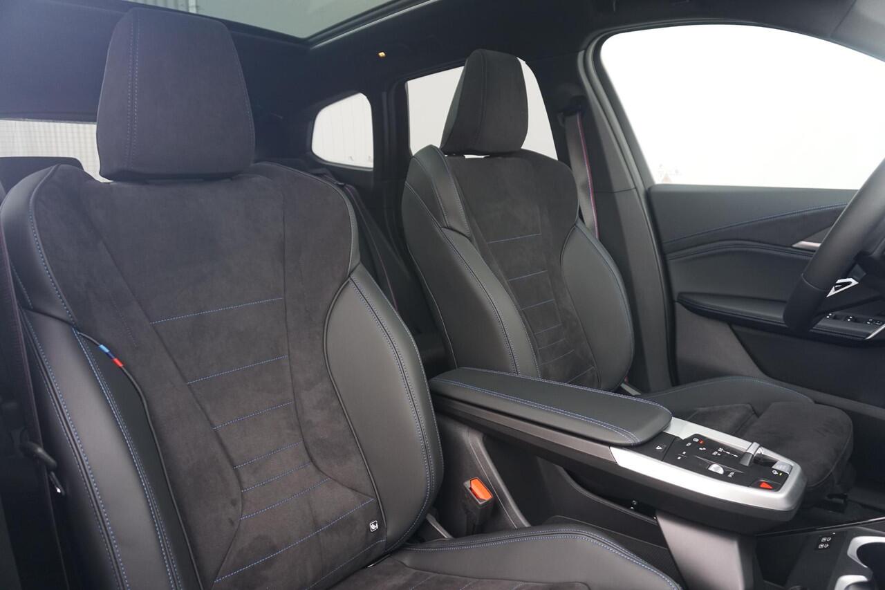 BMW X1 xDrive25e M Sportpakket Pro 19'' | Panoramadak | Trekhaak | Harman Kardon | Elektrisch verstelbare stoelen | Ekris Selection