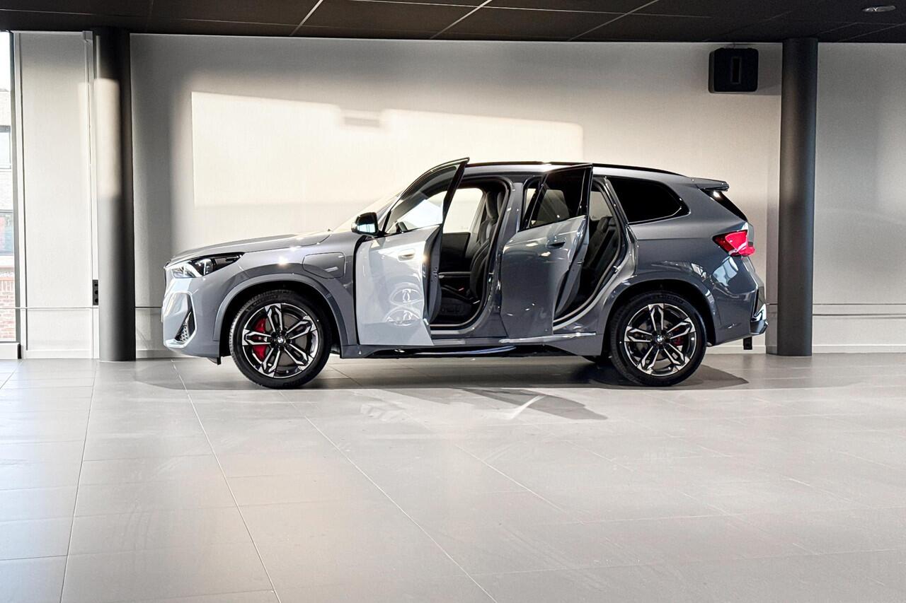 BMW X1 xDrive25e | M Sportpakket Pro | Innovation Pack | Comfort Pack | Travel Pack | Trekhaak