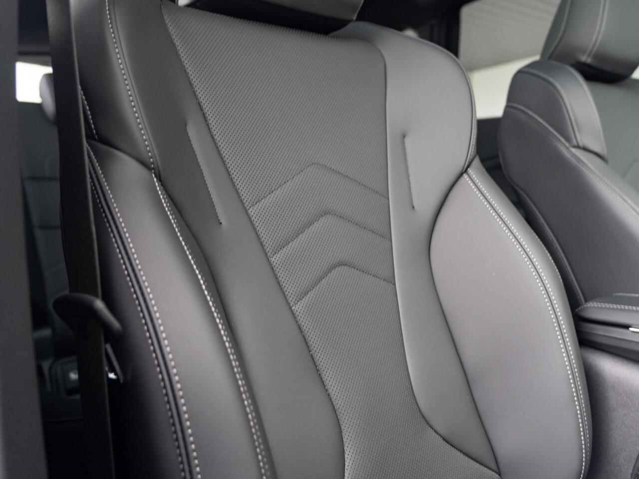 BMW X1 xDrive25e | M Sportpakket | Premium Pack | Stuurwielrand verwarmd | Comfort Access | Achteruitrijcamera | Panoramadak | Stoelverwarming | Harman-Kardon | Trekhaak | Lentevoordeel