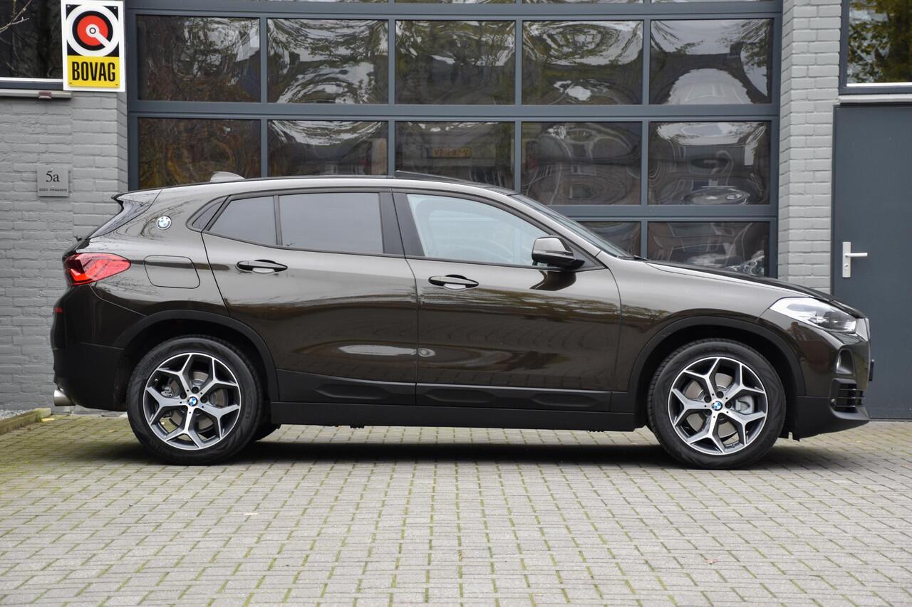 BMW X2 sDrive20i High Executive | Panoramadak