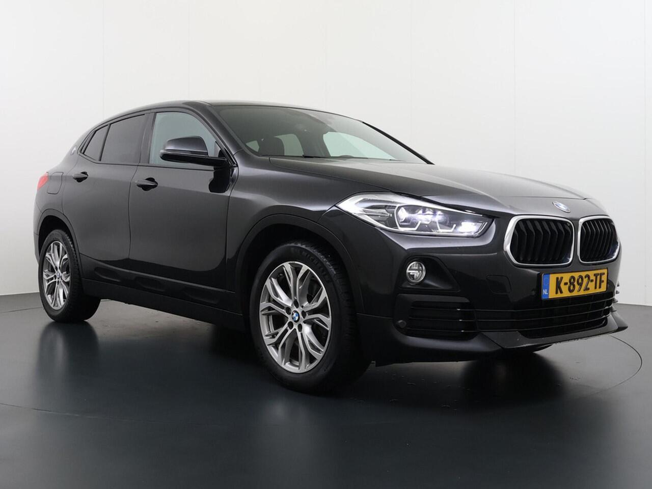 BMW X2 sDrive20i Executive Navi/LED/CruiseControl etc.