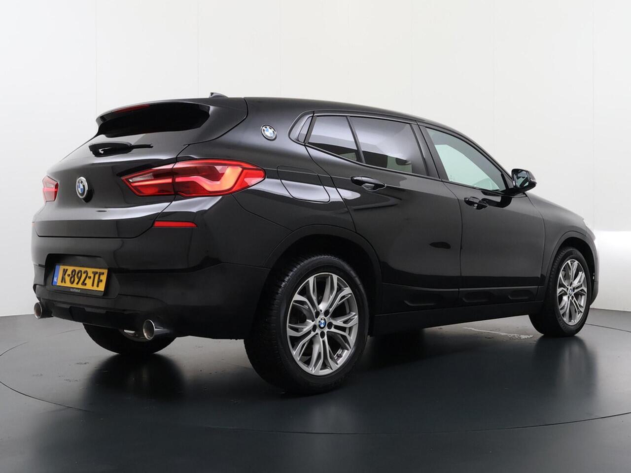 BMW X2 sDrive20i Executive Navi/LED/CruiseControl etc.