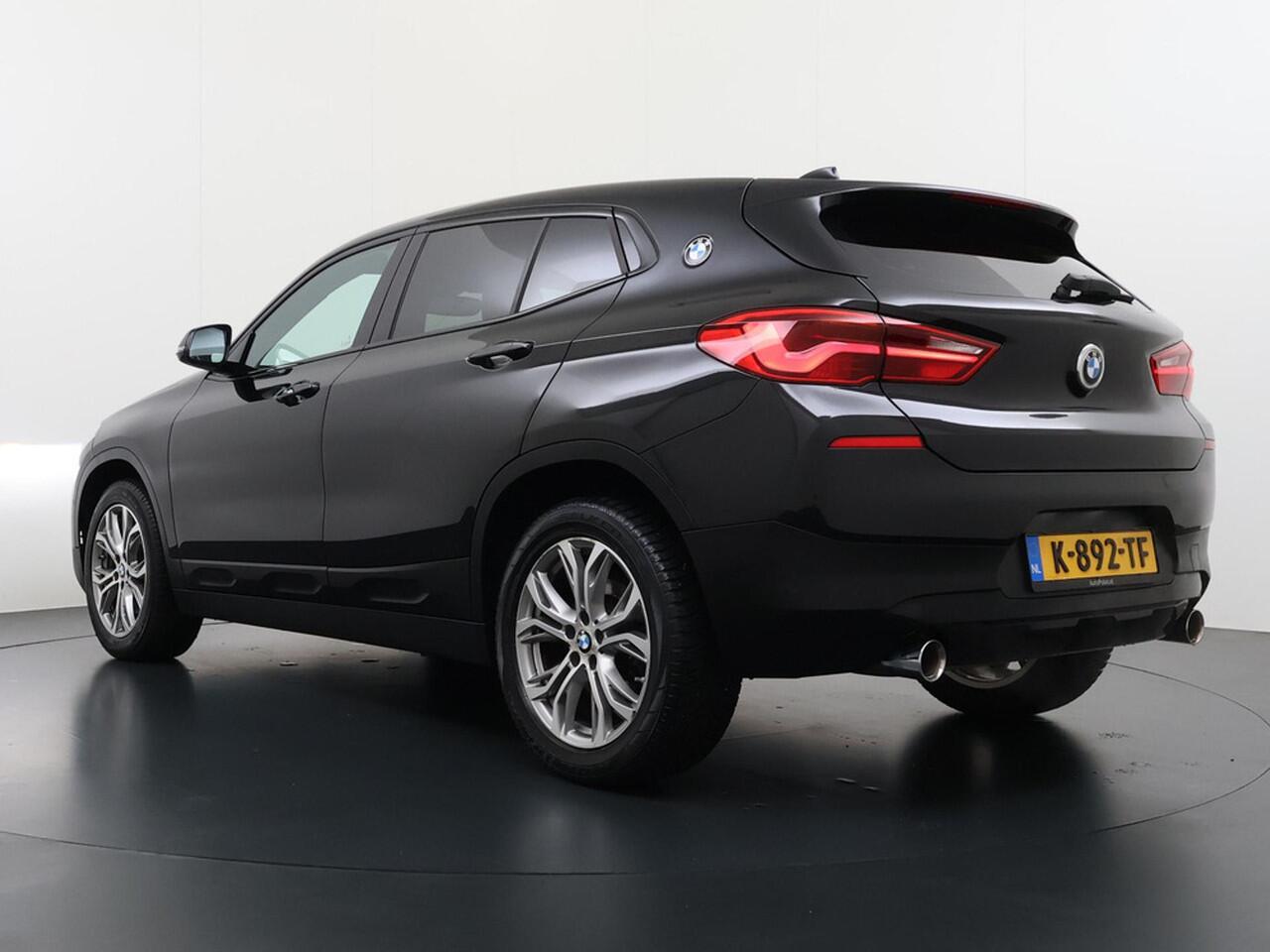 BMW X2 sDrive20i Executive Navi/LED/CruiseControl etc.