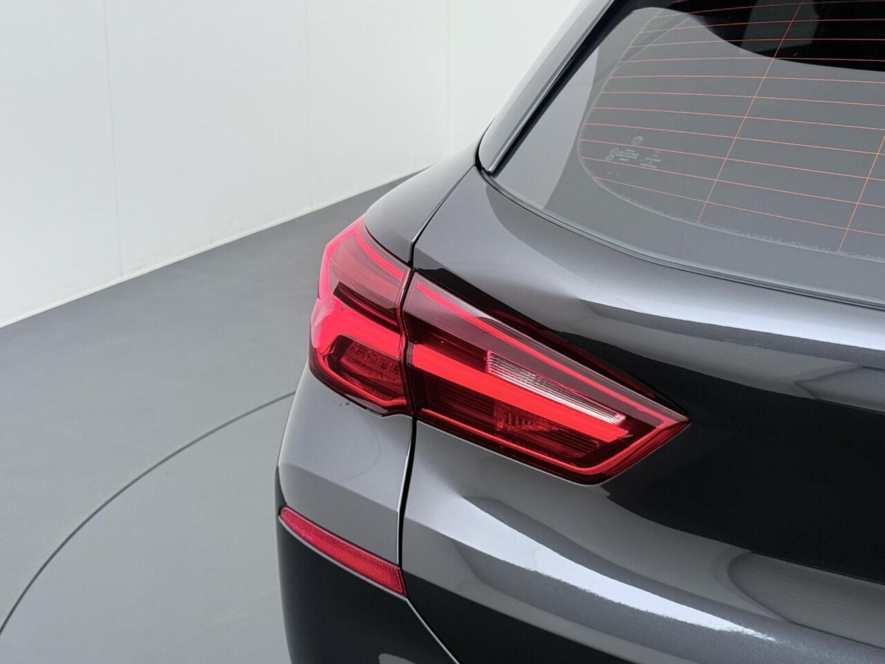 BMW X2 sDrive20i Executive Navi/LED/CruiseControl etc.