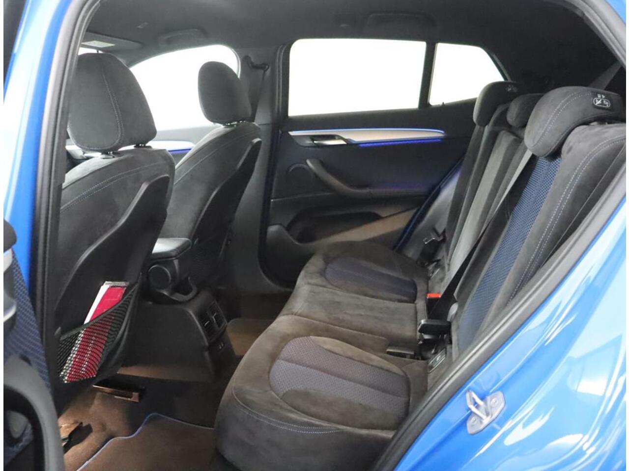 BMW X2 SDrive18i High Executive | Automaat | M-sport | 360° sensoren | Stoelverwarming | Navigatie