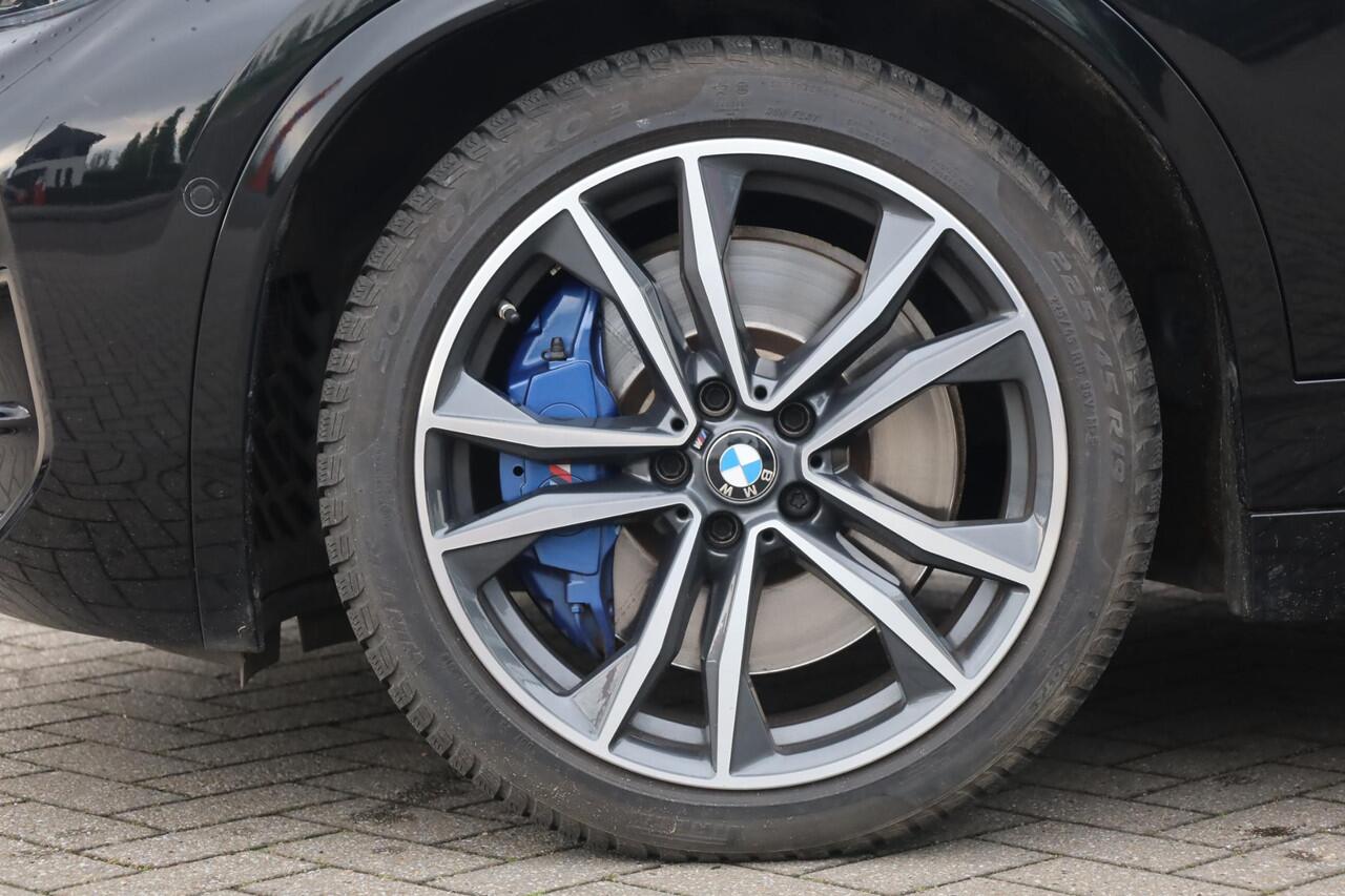 BMW X2 M35i High Executive Edition 306PK / 225kW, 19" LMV, full LED verlichting, privacy glas, vol lederen bekleding, Harman & Kardon geluidssysteem, zwart schaal sportstoelen, panoramadak, verlengbare zitting, stoelverwarming, stuurverwarming, digital cockpit, 