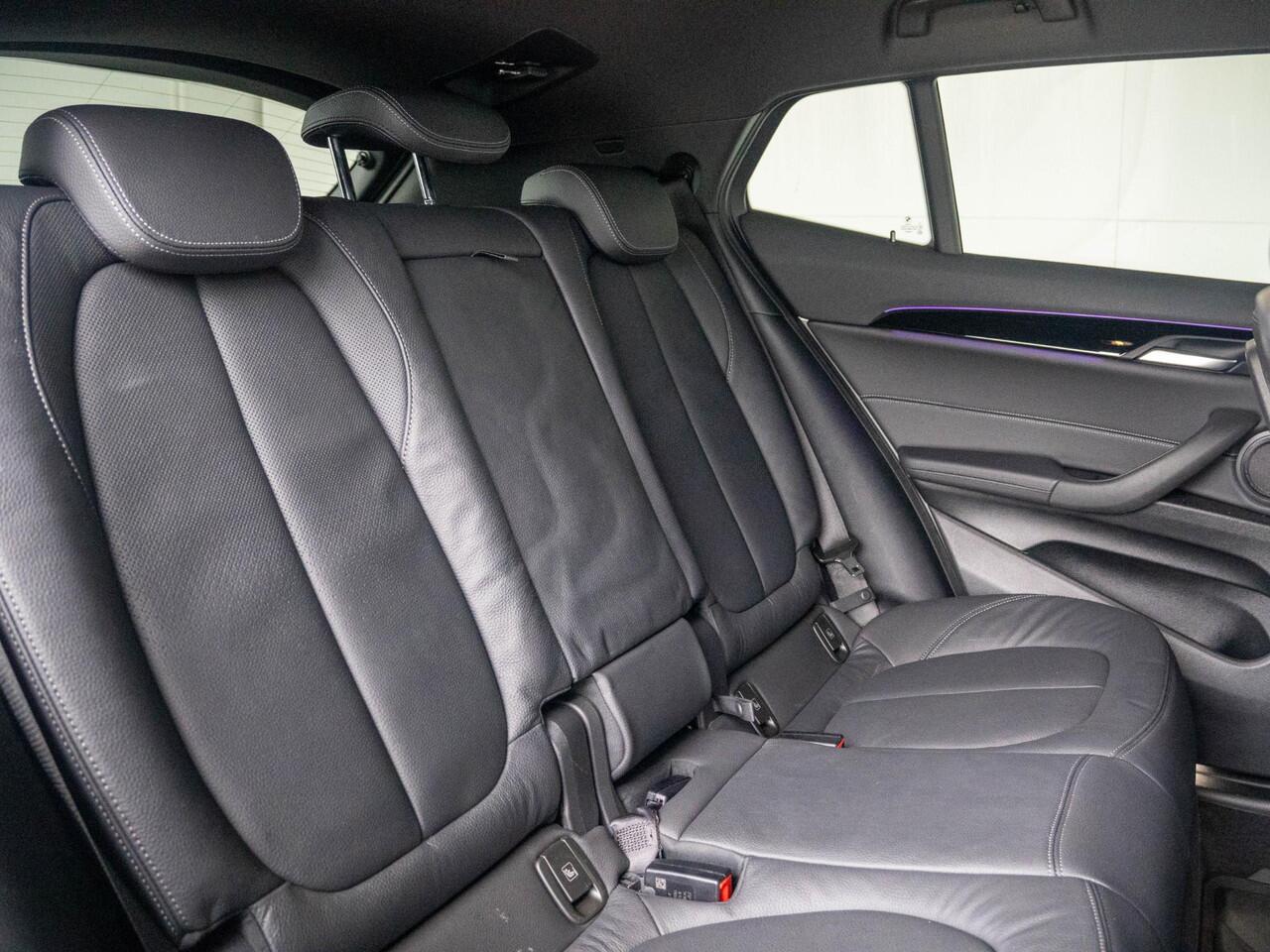 BMW X2 xDrive25e | High Executive | M Sportpakket | Stuurwielrand verwarmd | Achteruitrijcamera | Head-Up Display | LED | 19''