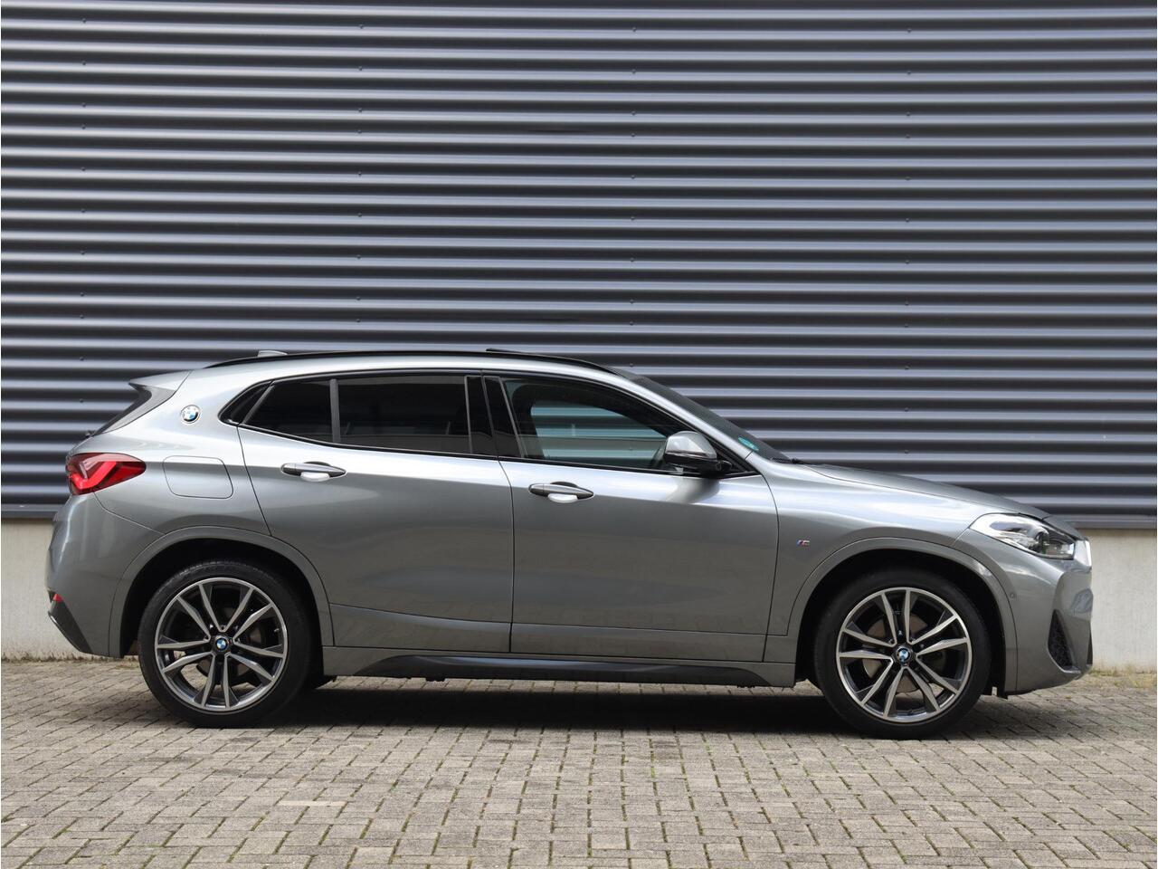 BMW X2 sDrive18i | Executive | M Sportpakket | Panodak | Head-Up | Parking Pack | Hi-Fi | Comfort Acces | Adaptief Onderstel | 18'' LMV
