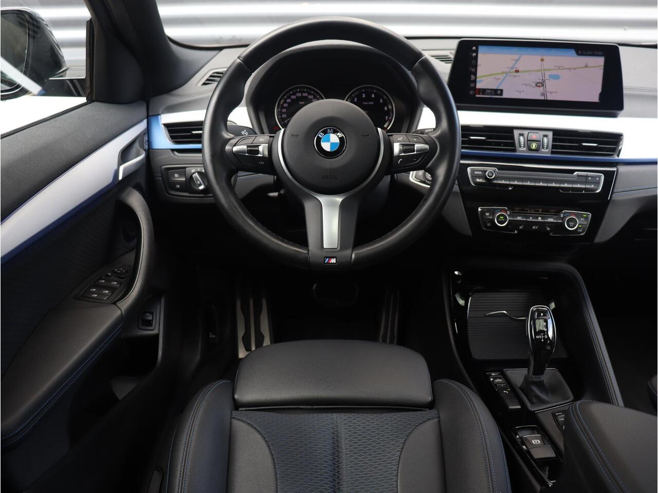 BMW X2 sDrive18i | Executive | M Sportpakket | Panodak | Head-Up | Parking Pack | Hi-Fi | Comfort Acces | Adaptief Onderstel | 18'' LMV