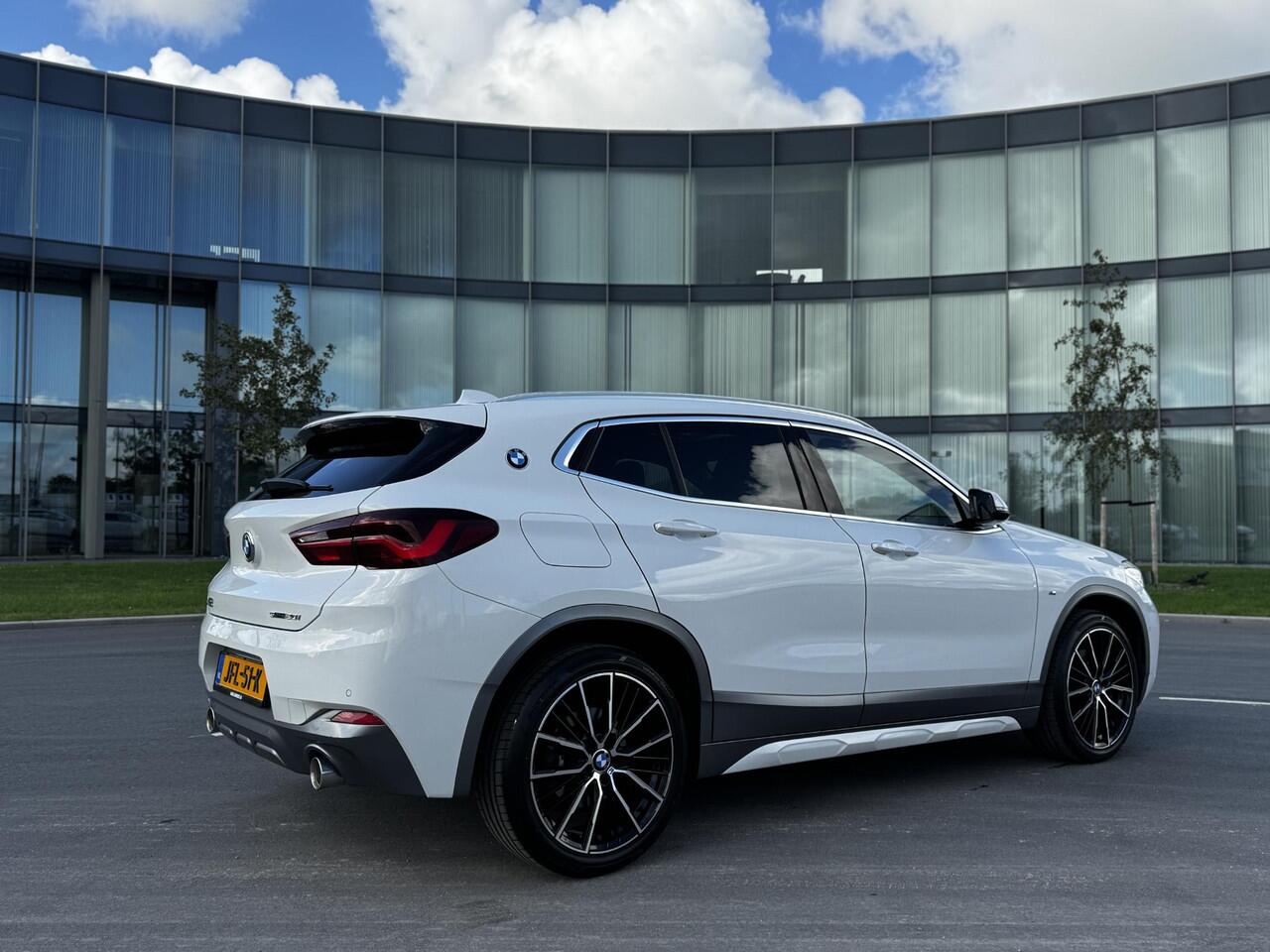 BMW X2 sDrive20i High Executive M-Sport, Pano