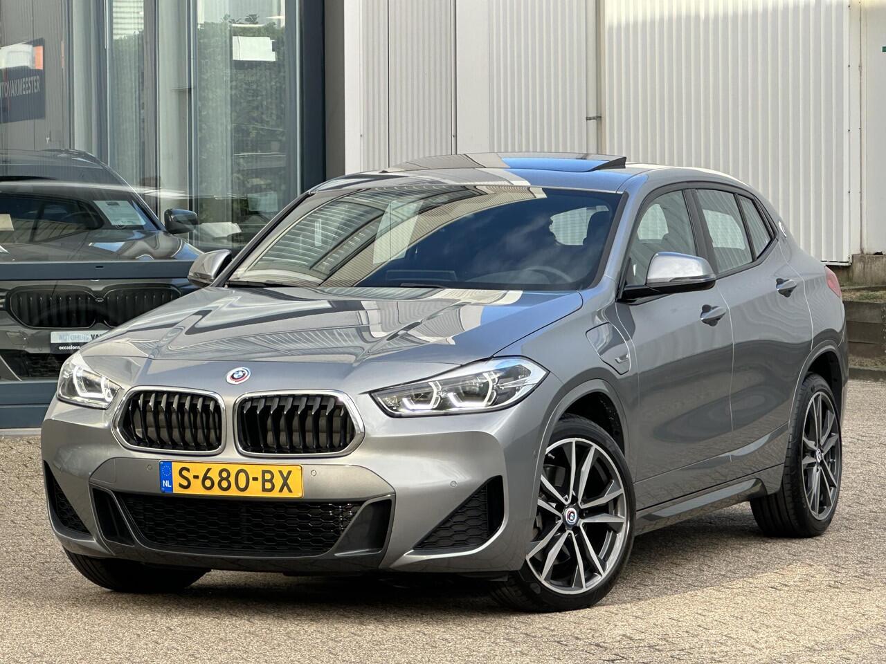 BMW X2 xDrive25e Business Edition Plus | NL-Auto/M-Sport/Carplay/Navi/Leder/Pano-Dak/19-inch/Sportstoelen/Head-Up/Sfeerverlichting