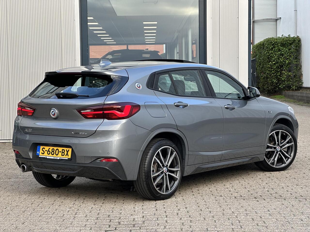 BMW X2 xDrive25e Business Edition Plus | NL-Auto/M-Sport/Carplay/Navi/Leder/Pano-Dak/19-inch/Sportstoelen/Head-Up/Sfeerverlichting