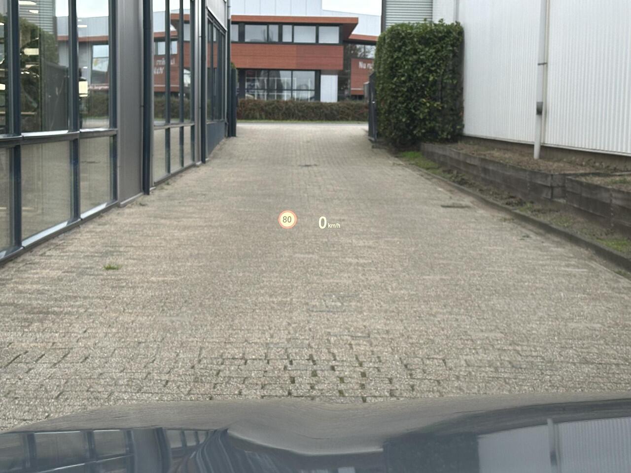 BMW X2 xDrive25e Business Edition Plus | NL-Auto/M-Sport/Carplay/Navi/Leder/Pano-Dak/19-inch/Sportstoelen/Head-Up/Sfeerverlichting