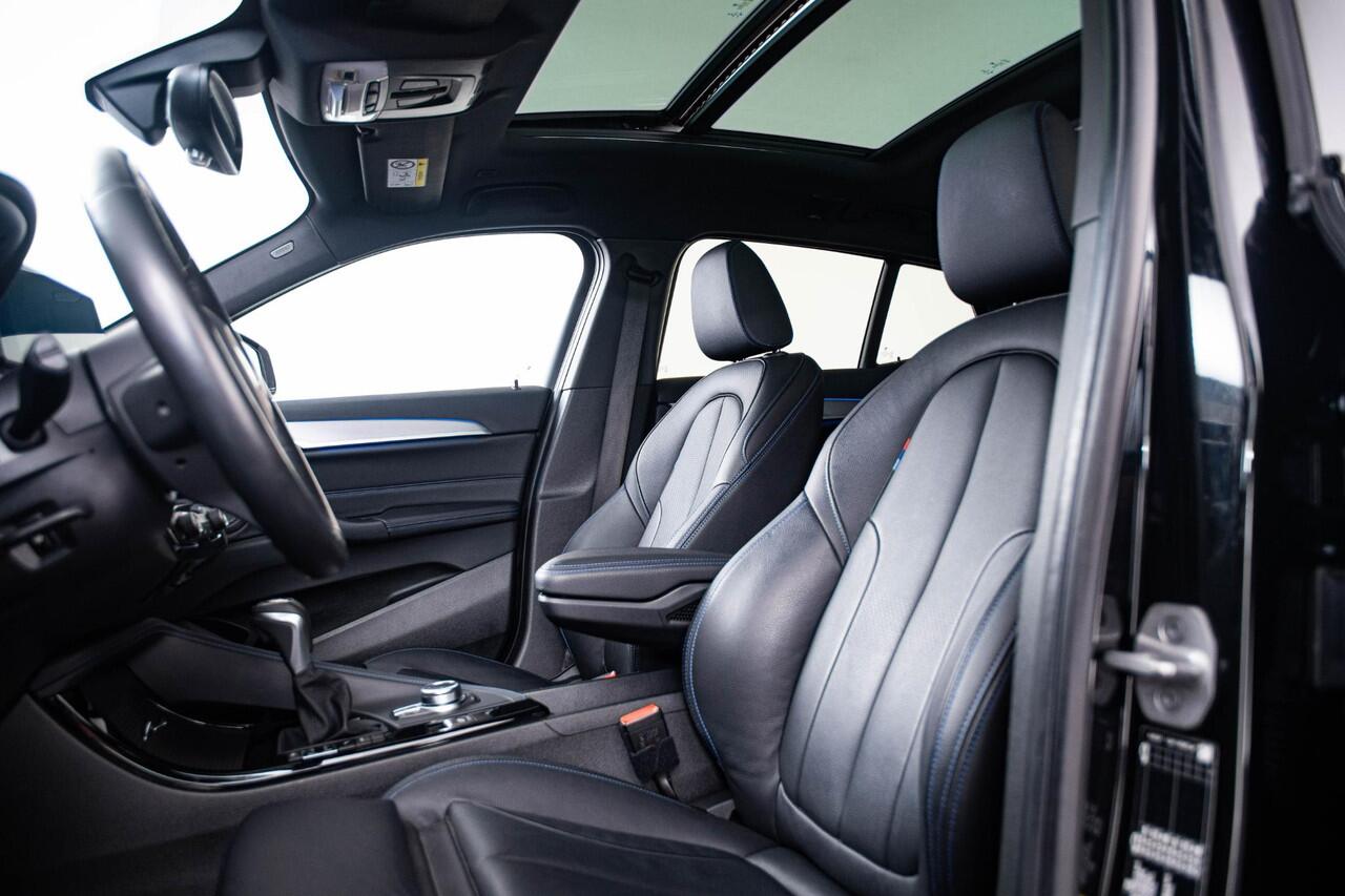 BMW X2 xDrive25e High Executive M Sport - Panoramadak - Elektrisch verwarmde voorstoelen - Getinte Ruiten - Comfort Access - Park Assistant - Head up - Harman Kardon - Navigatiesysteem Plus - Stuurwielrand verwarmd -