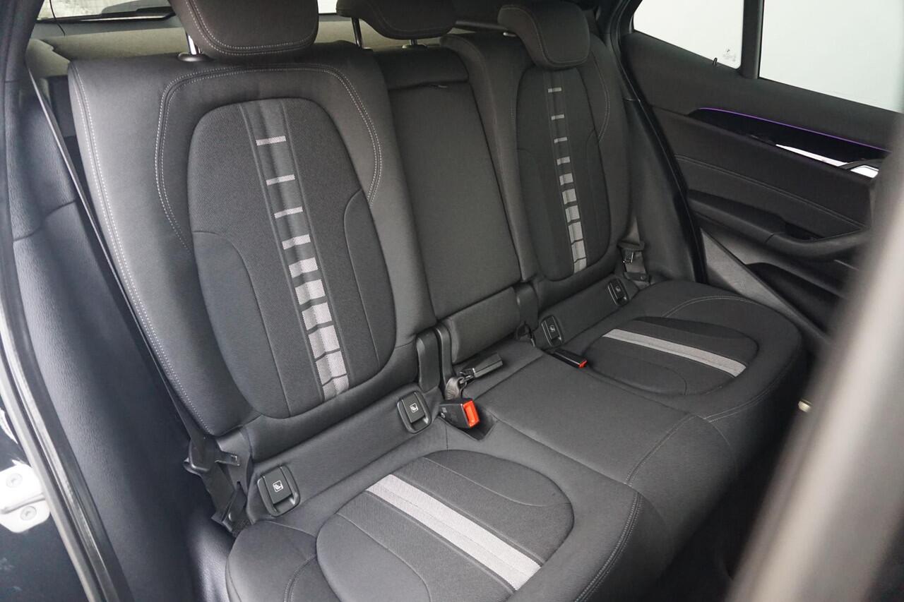 BMW X2 xDrive25e 18'' / Active Cruise Control / Stuurwielrand verwarmd / Achteruitrijcamera