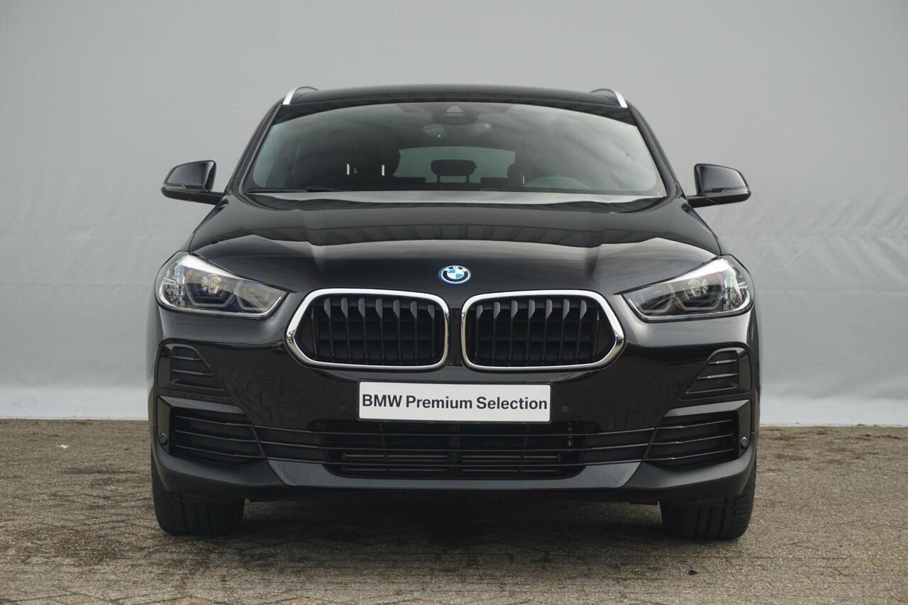 BMW X2 xDrive25e 18'' / Active Cruise Control / Stuurwielrand verwarmd / Achteruitrijcamera