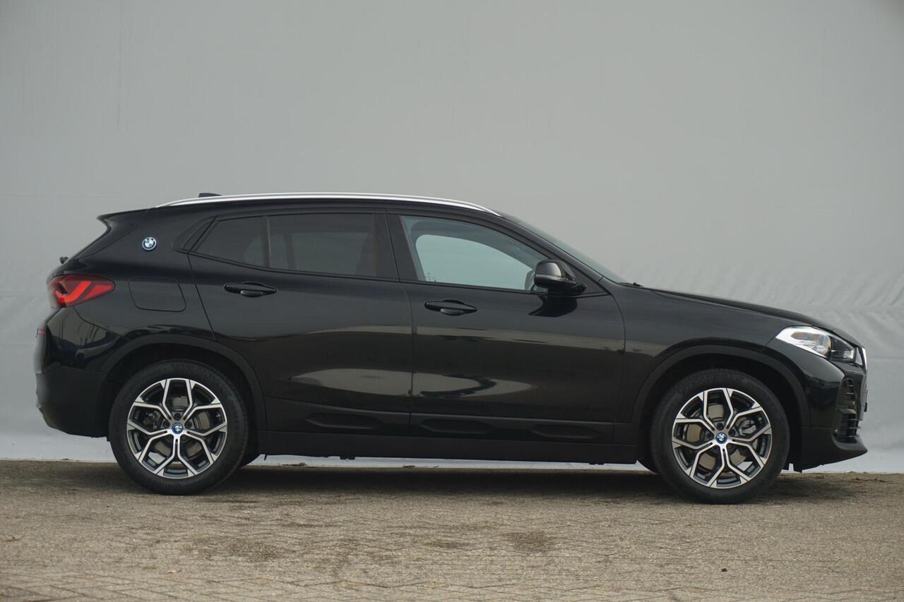 BMW X2 xDrive25e 18'' / Active Cruise Control / Stuurwielrand verwarmd / Achteruitrijcamera