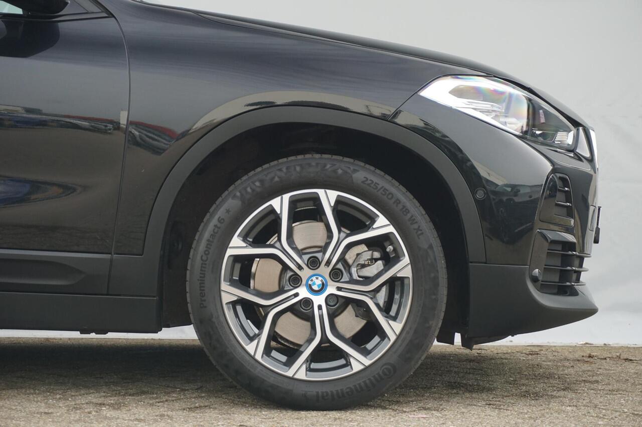BMW X2 xDrive25e 18'' / Active Cruise Control / Stuurwielrand verwarmd / Achteruitrijcamera
