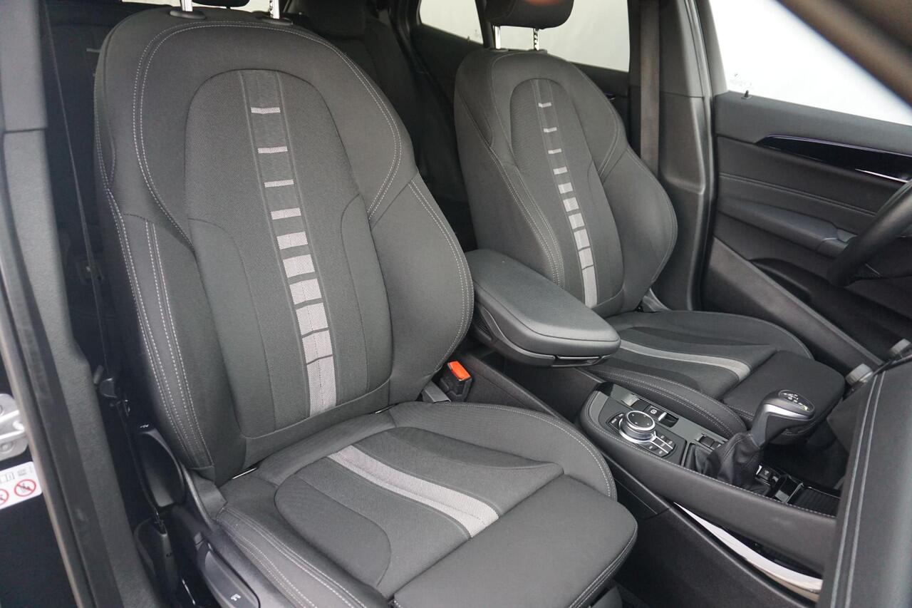 BMW X2 xDrive25e 18'' / Active Cruise Control / Stuurwielrand verwarmd / Achteruitrijcamera