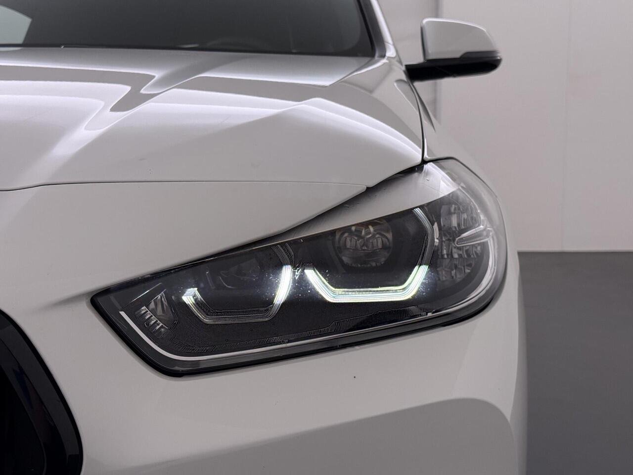 BMW X2 xDrive25e High Executive M-Sport | NAP | PHEV | Navigatie | 99% SOH