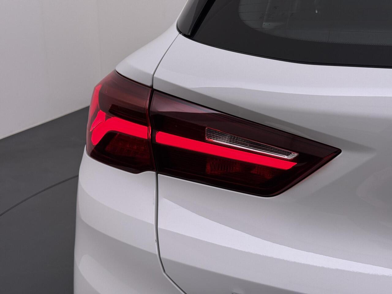 BMW X2 xDrive25e High Executive M-Sport | NAP | PHEV | Navigatie | 99% SOH