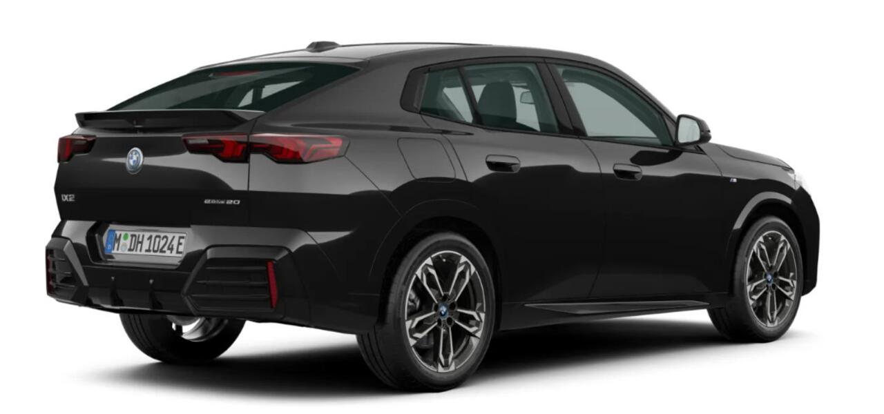 BMW X2 iX2 xDrive30 67kWh M Sport - Panoramadak - Innovation/Comfort Pack - Driving/Parking Assistant - Elektrisch verstelbare/verwarmde voorstoelen - HiFi System Harman Kardon - Getinte/Geluiddempende Ruiten -