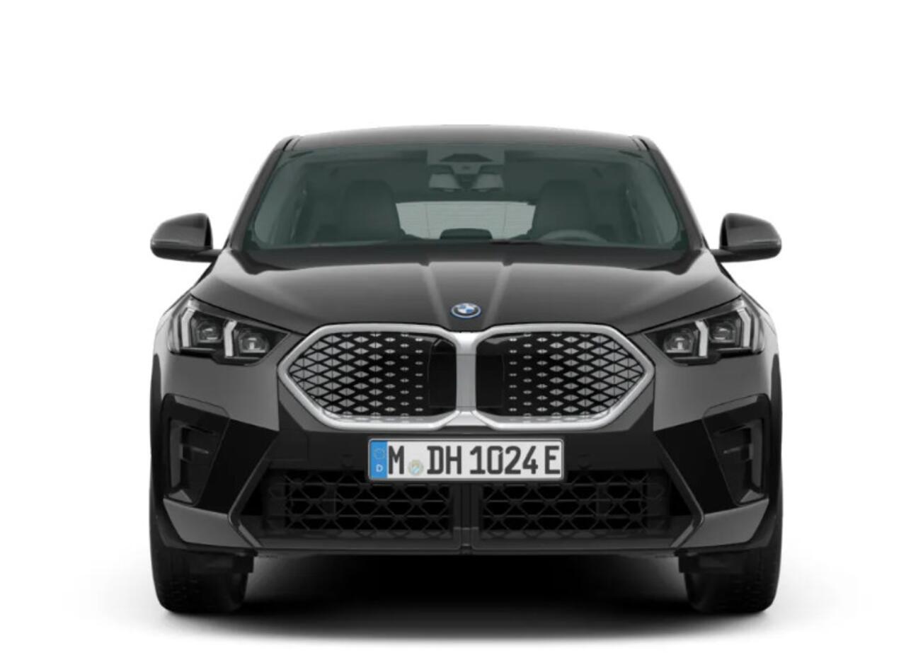 BMW X2 iX2 xDrive30 67kWh M Sport - Panoramadak - Innovation/Comfort Pack - Driving/Parking Assistant - Elektrisch verstelbare/verwarmde voorstoelen - HiFi System Harman Kardon - Getinte/Geluiddempende Ruiten -