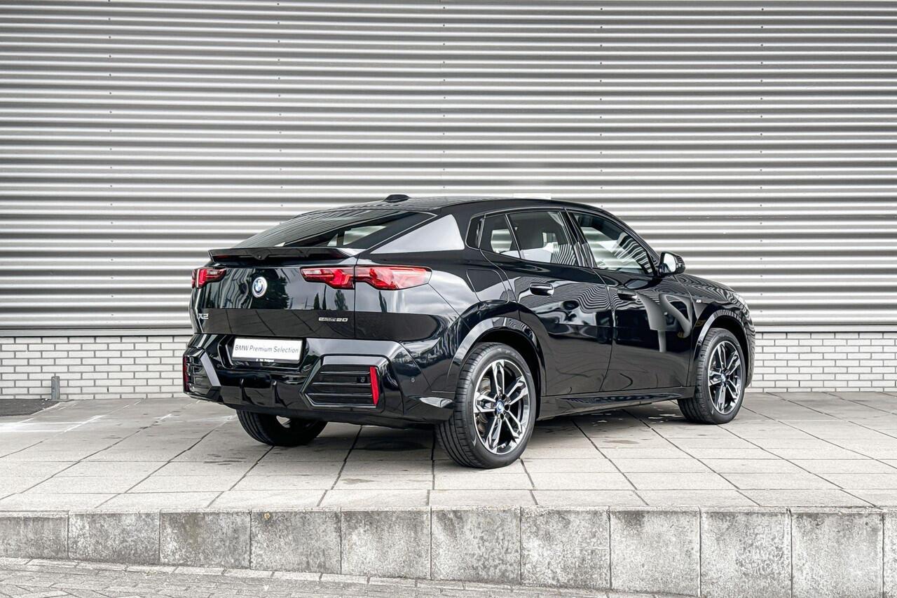 BMW X2 iX2 eDrive20 67 kWh / Selections