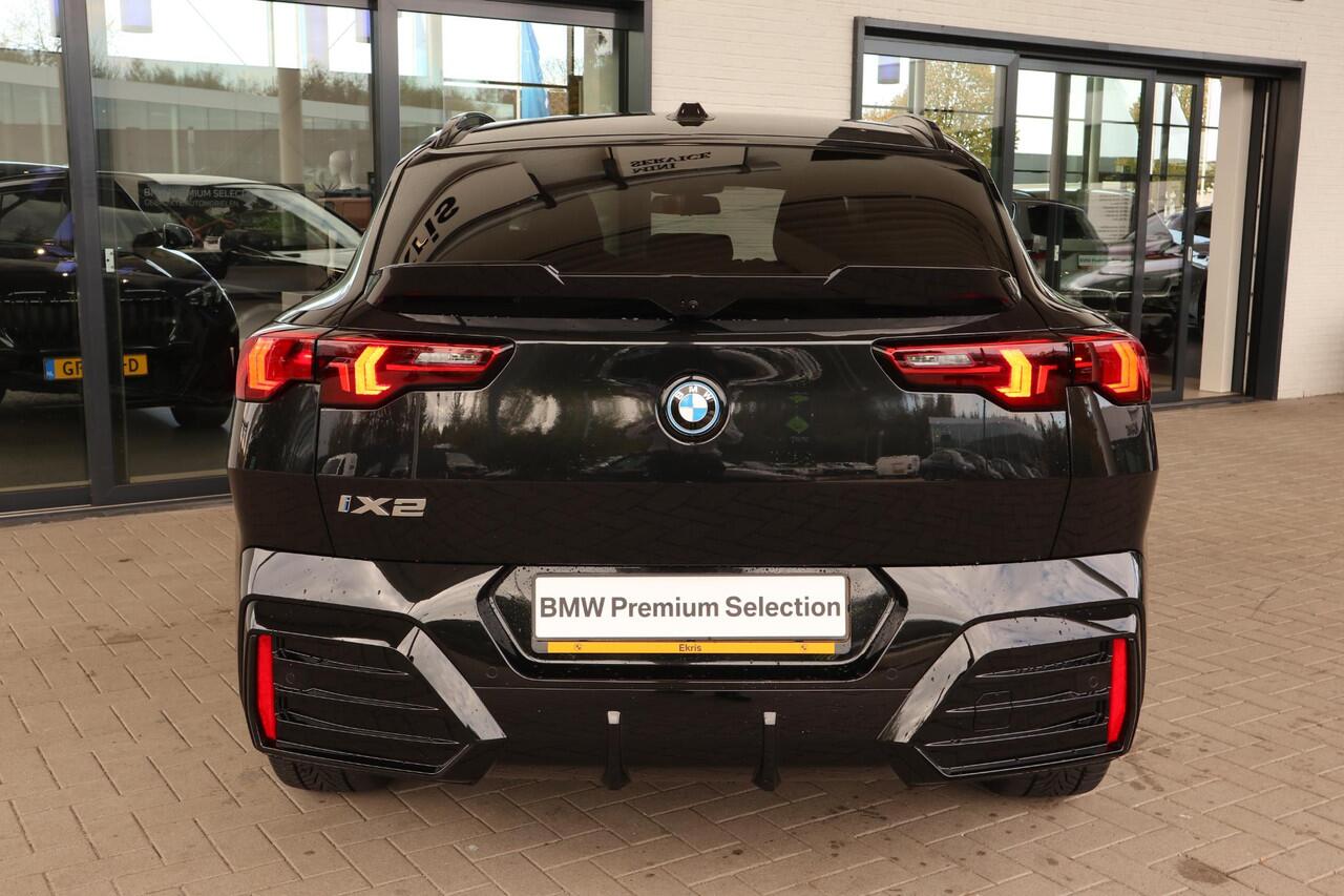 BMW X2 iX2 eDrive20 M Sportpakket Pro | Innovation Pack | Comfort Pack | Panoramadak
