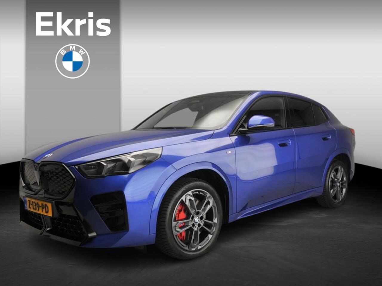 BMW X2 iX2 eDrive20 | M-Sportpakket | LED | Navigatie | Panoramadak | Sportstoelen | Keyles go | DAB | Harman-kardon sound | Alu 20 inch