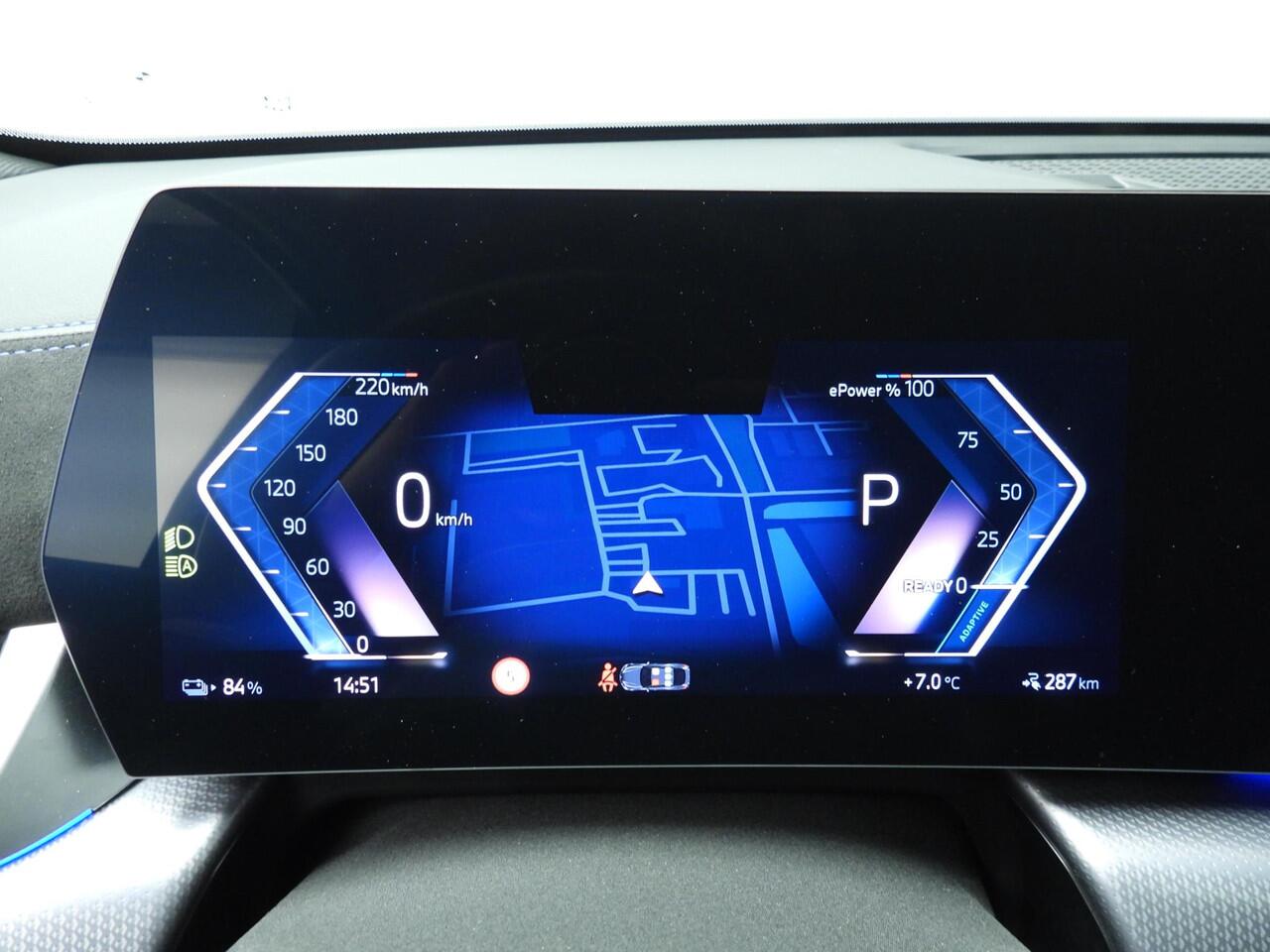 BMW X2 iX2 eDrive20 | M-Sportpakket | LED | Navigatie | Panoramadak | Sportstoelen | Keyles go | DAB | Harman-kardon sound | Alu 20 inch