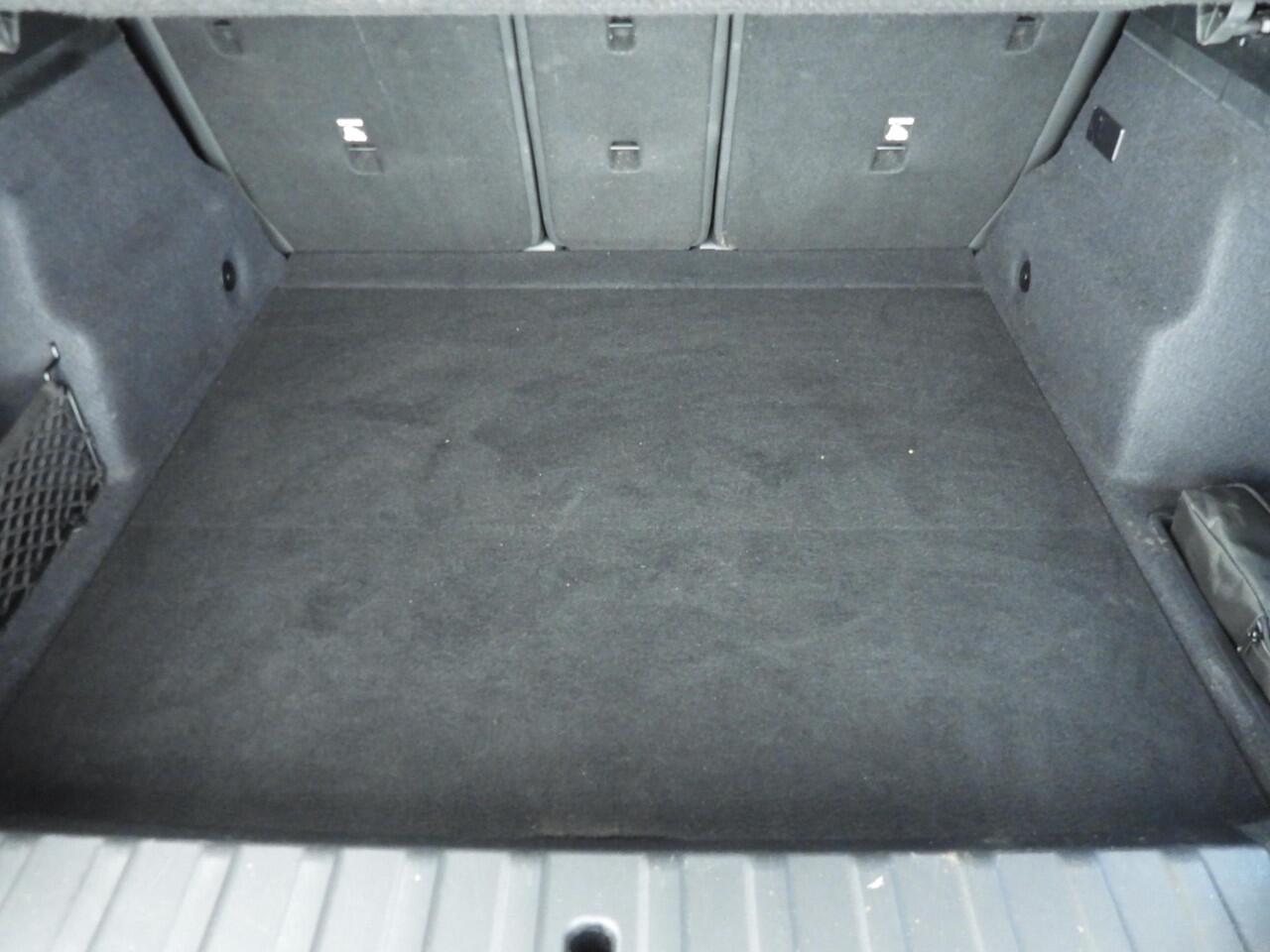 BMW X2 iX2 eDrive20 | M-Sportpakket | LED | Navigatie | Panoramadak | Sportstoelen | Keyles go | DAB | Harman-kardon sound | Alu 20 inch