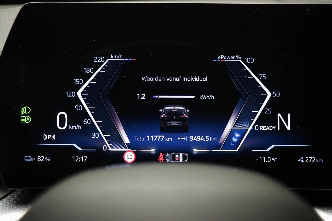 BMW X2 iX2 xDrive30 67 kWh M-Sport Pro | PANORAMADAK | SOH 100% | STOELVERWARMING | 20" | DRIVING ASSISTANT PLUS- PACK