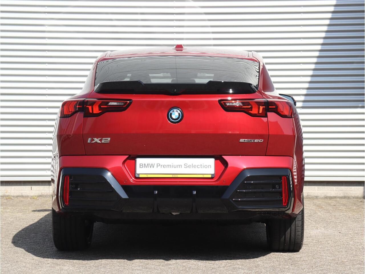 BMW X2 iX2 eDrive20 | M Sportpakket Pro | Premium Pack | Trekhaak | Harman Kardon | Camera | 20'' LMV | Ekris Selection