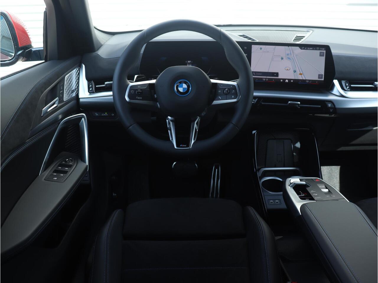 BMW X2 iX2 eDrive20 | M Sportpakket Pro | Premium Pack | Trekhaak | Harman Kardon | Camera | 20'' LMV | Ekris Selection