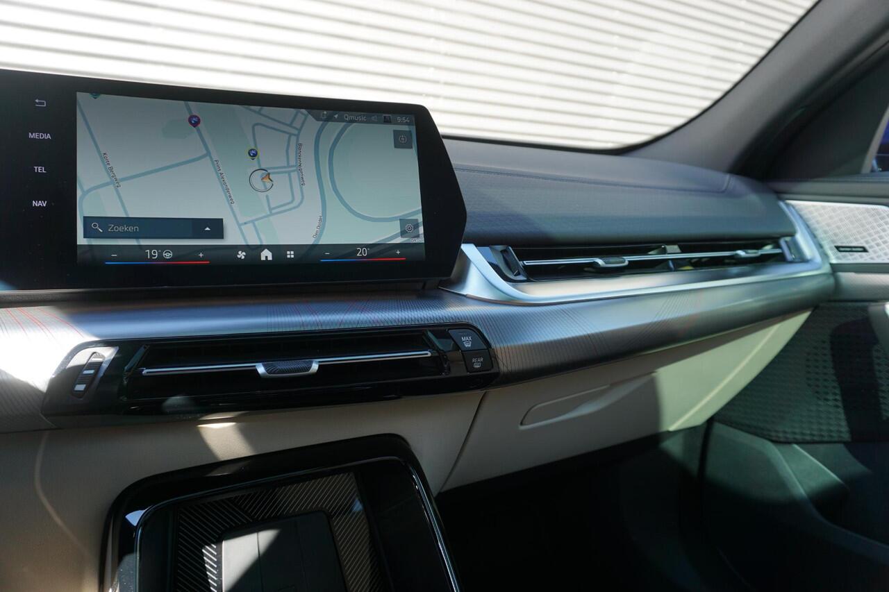 BMW X2 iX2 xDrive30 M Sportpakket Pro | Innovation Pack | Comfort Pack | Glazen panoramadak | Parking Assistant Plus | BMW Head-Up Display | Ekris Selection